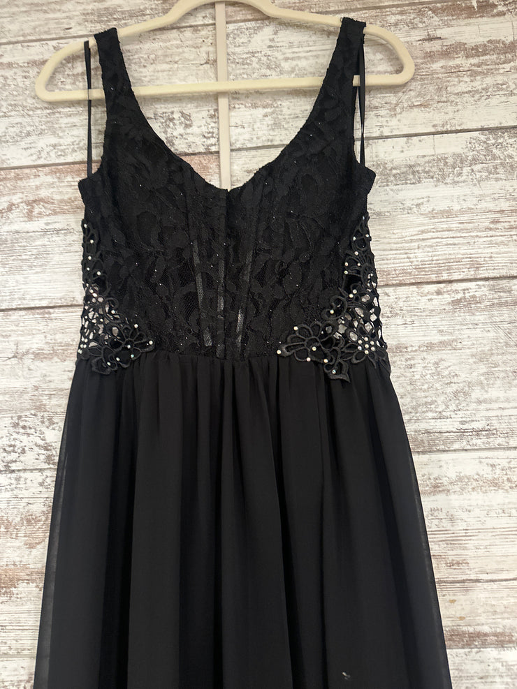 BLACK LONG EVENING GOWN