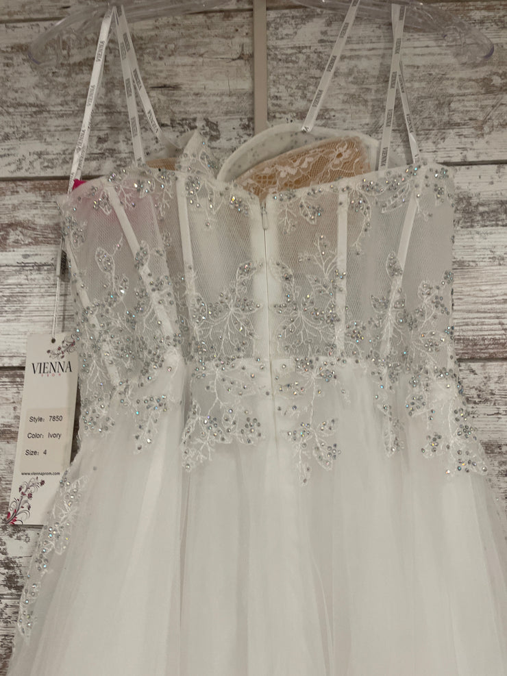 WHITE A LINE GOWN (NEW)