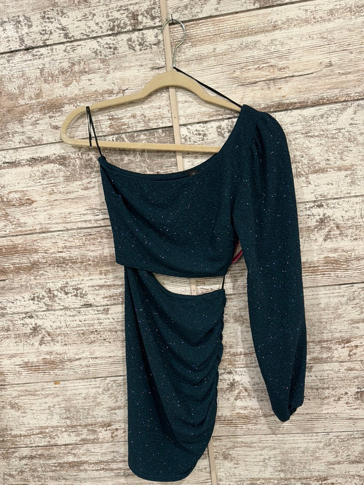 GREEN SPARKLY SPLIT SHORT DRES