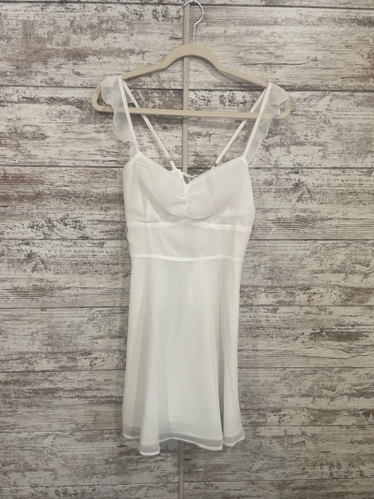 WHITE SHORT DRESS (NEW)