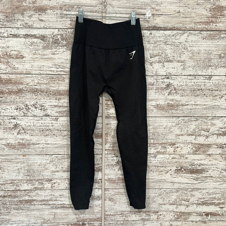 BLACK SEAMLESS LEGGINGS $54