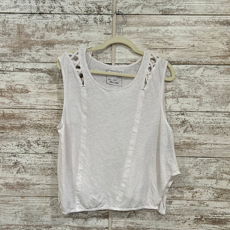 WHITE SLEEVELESS TOP