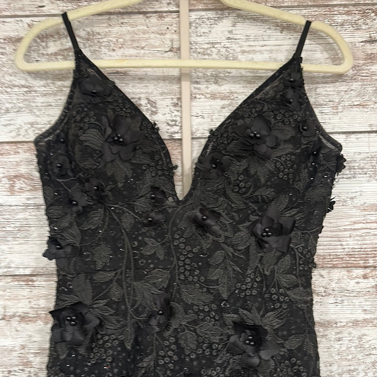 BLACK/FLORAL MERMAID GOWN