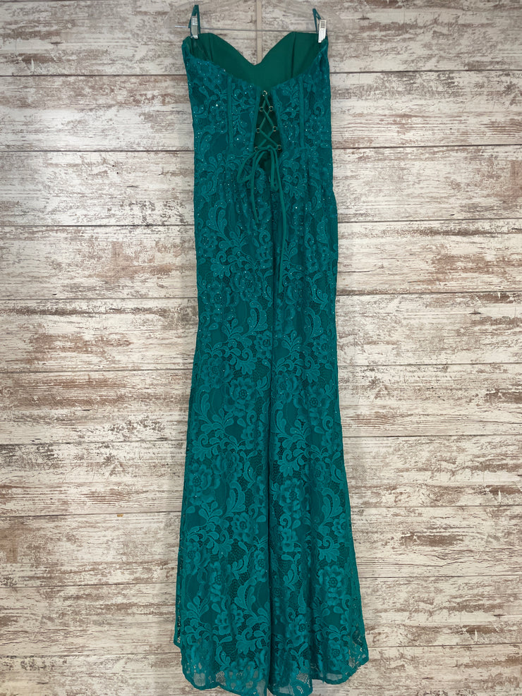 GREEN LACE LONG DRESS (NEW)