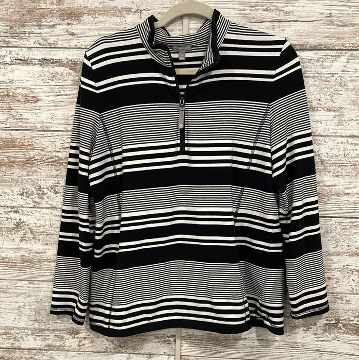 BLACK/WHITE 1/4 ZIP TOP $129