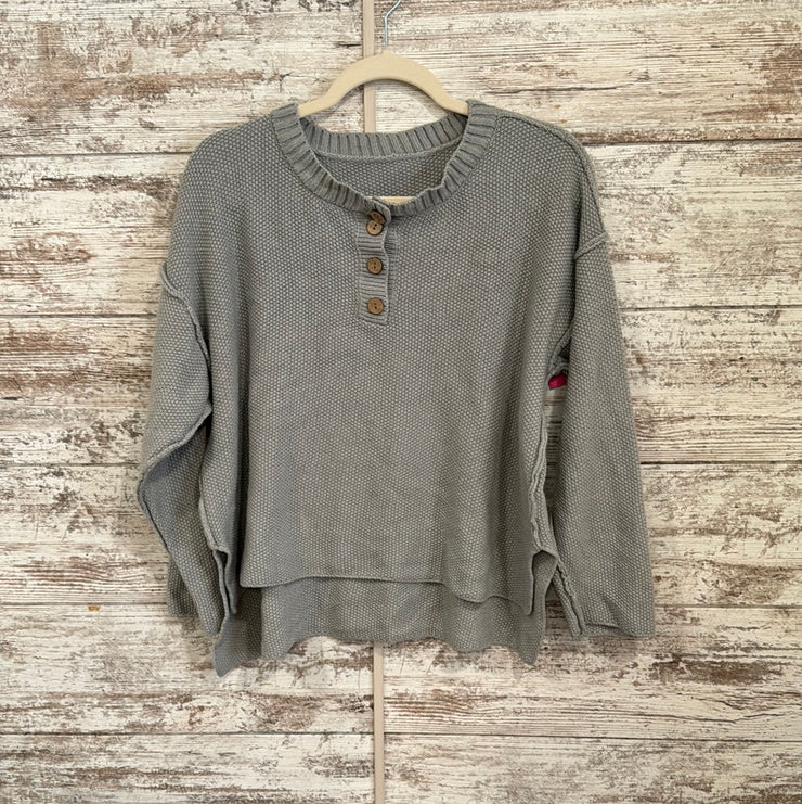 GRAY LONG SLEEVE SWEATER