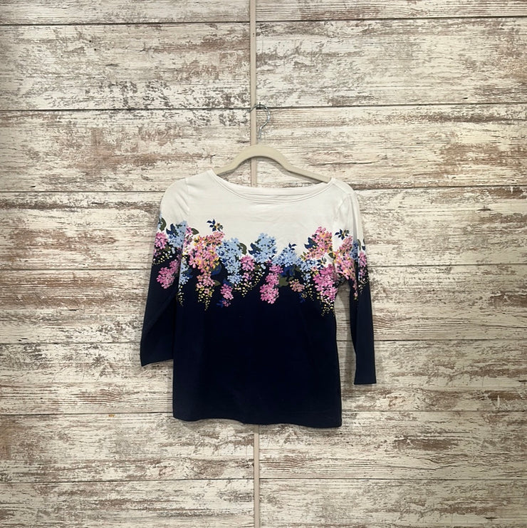 NAVY/WHITE FLORAL TOP