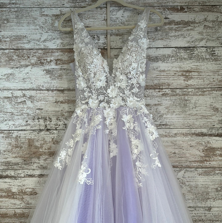 LAVENDER/WHITE FLORAL A LINE