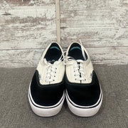 BLACK/WHITE SHOES