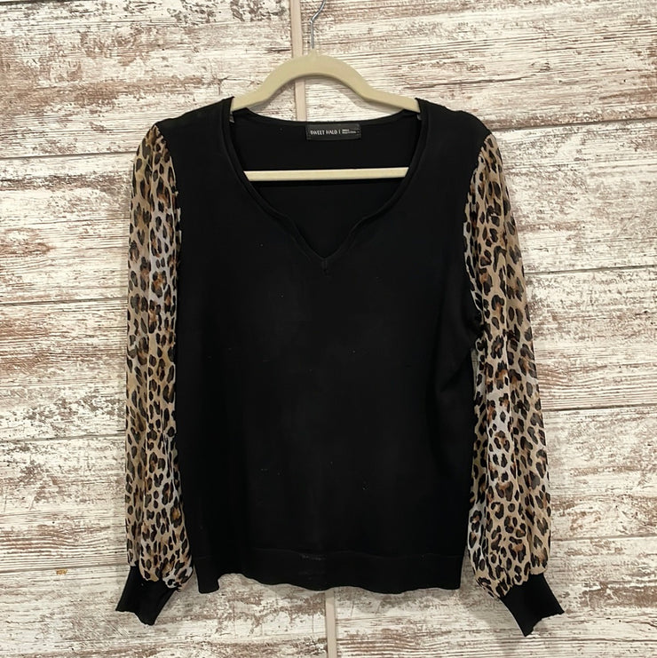 BLACK/LEOPARD LONG SLEEVE TOP
