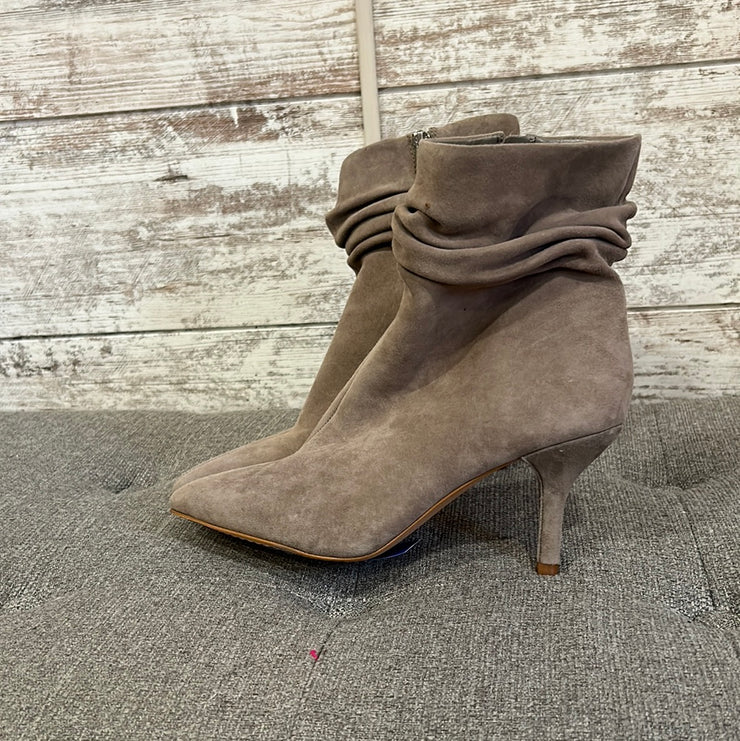 TAN SHORT BOOTS (NEW)