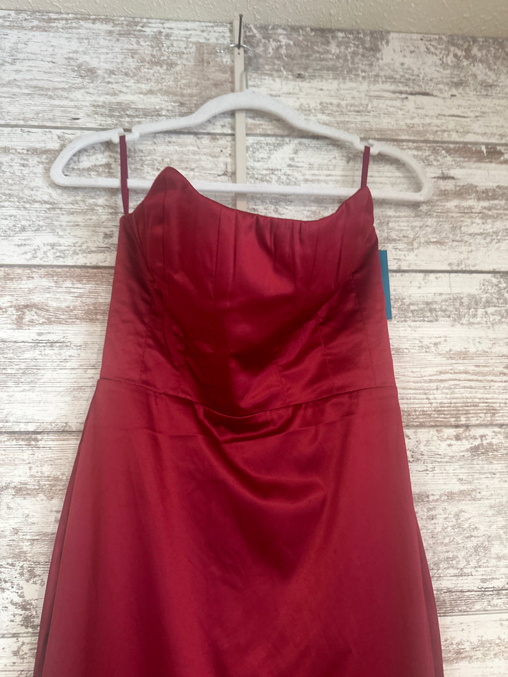 BURGUNDY LONG EVENING GOWN