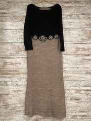 BLACK/GOLD LONG EVENING GOWN