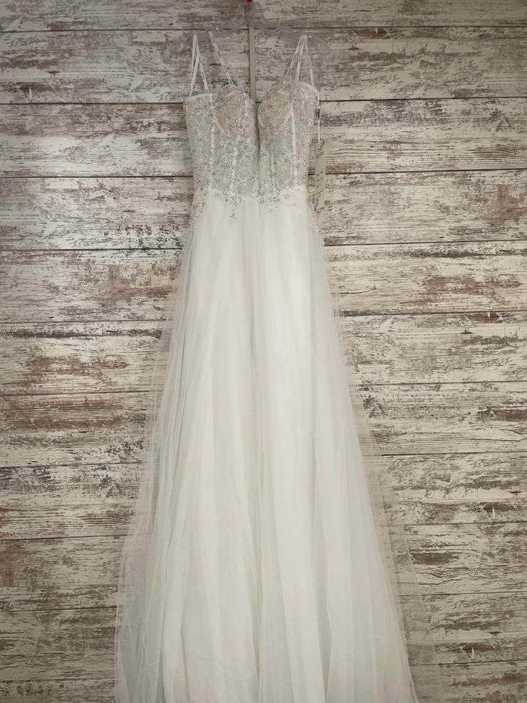 WHITE A LINE GOWN (NEW)