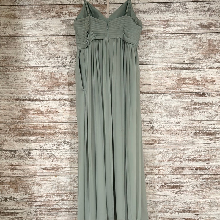 GREEN LONG EVENING GOWN