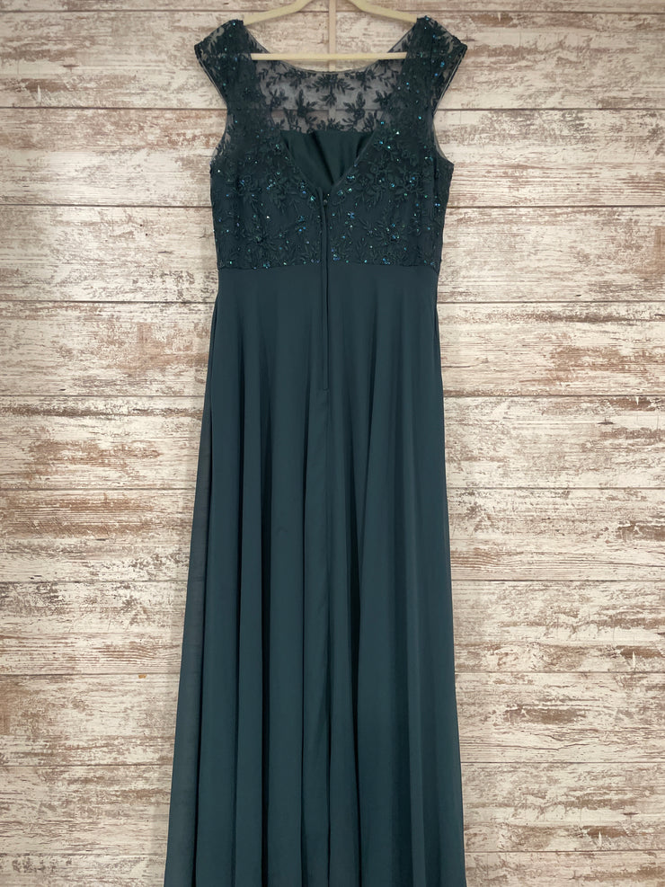 GREEN LONG EVENING GOWN