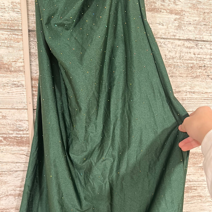 GREEN LONG EVENING GOWN