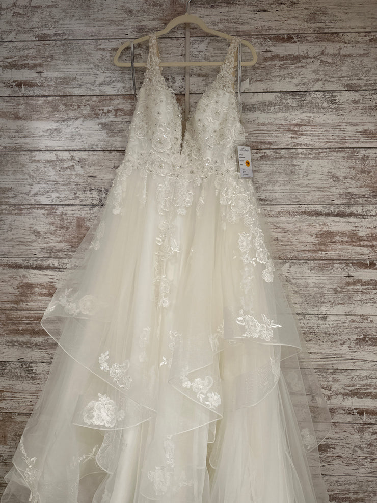 WHITE WEDDING GOWN (NEW) $1920