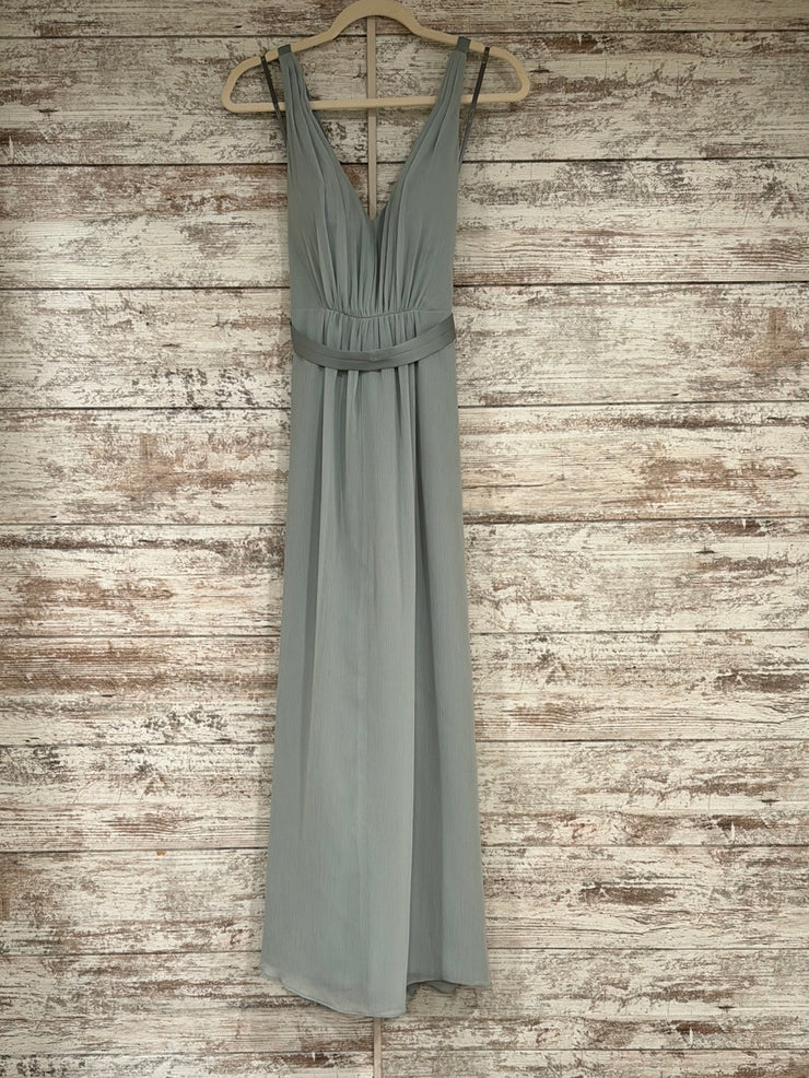 GREEN LONG EVENING GOWN