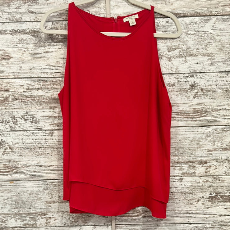 RED SLEEVELESS TOP