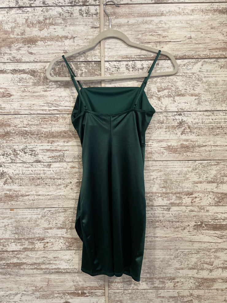 GREEN SHORT DRESS