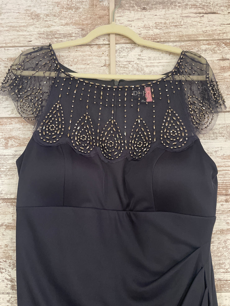 BLACK LONG EVENING GOWN