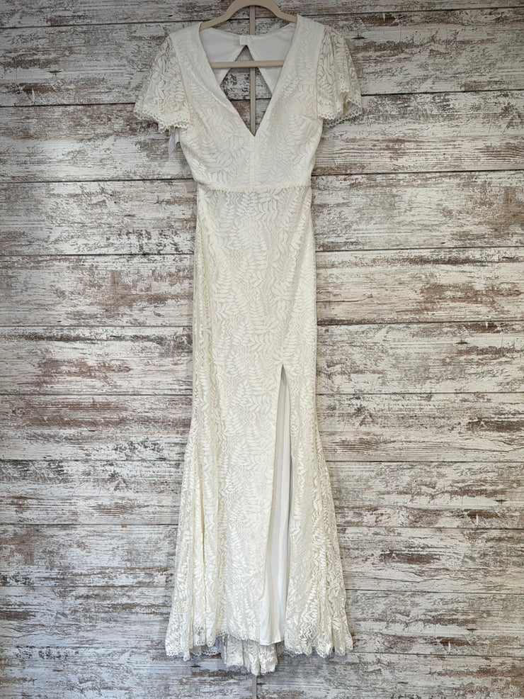 WHITE LACE LONG DRESS (NEW)