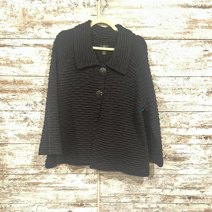 BLACK BUTTON CARDIGAN