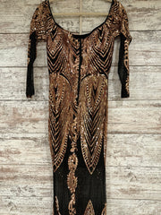 BLACK/GOLD LONG EVENING GOWN