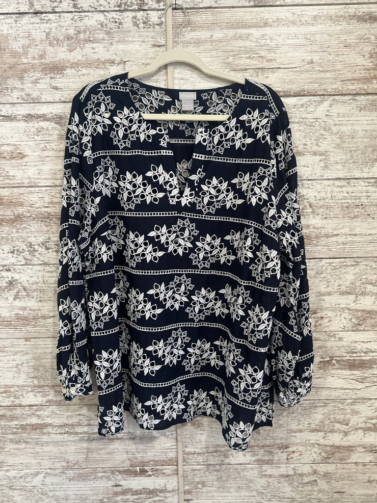 BLACK/WHITE LONG SLEEVE TOP