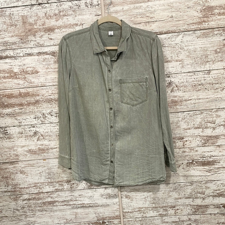 GREEN LONG SLEEVE SHIRT