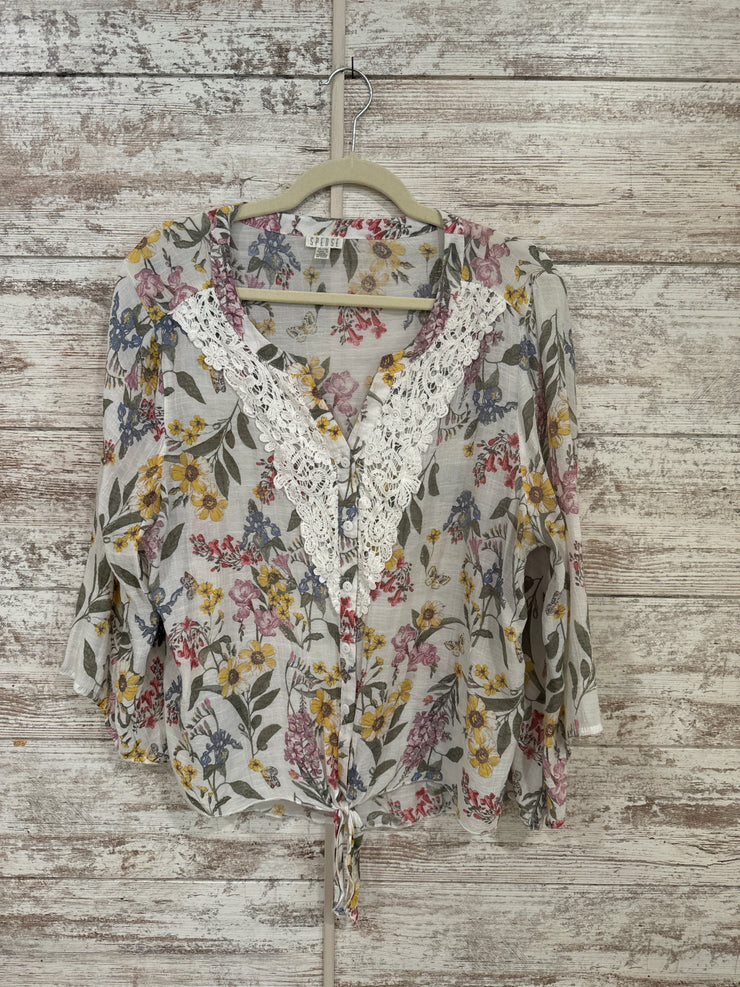 WHITE/FLORAL LONG SLEEVE TOP