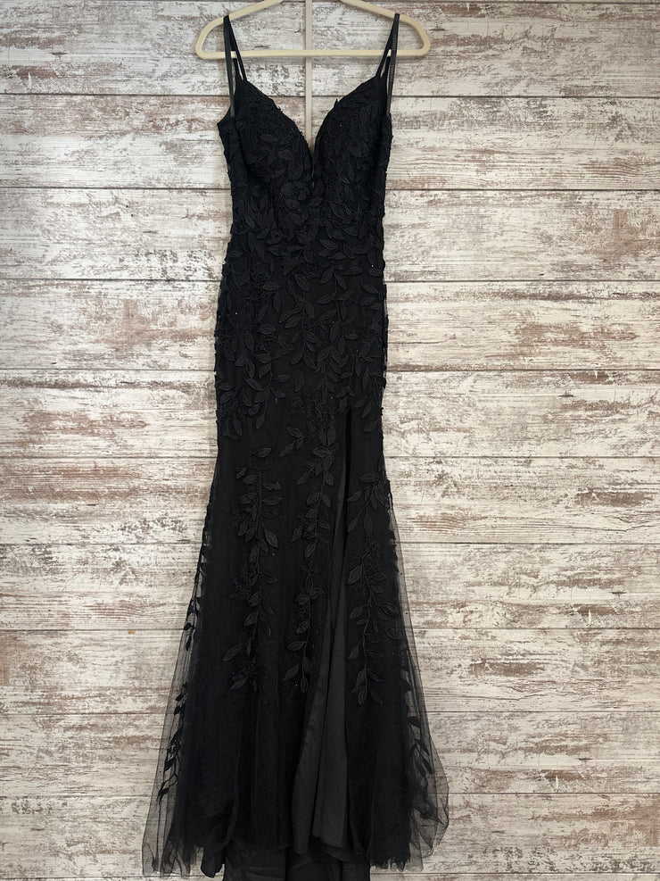 BLACK LACE LONG DRESS (NEW)