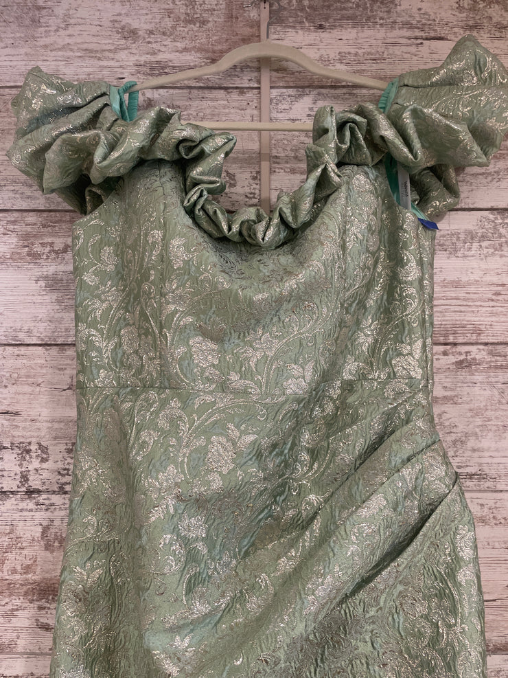 GREEN/FLORAL LONG DRES-NEW$790