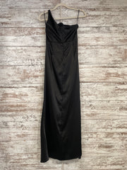 BLACK LONG EVENING GOWN
