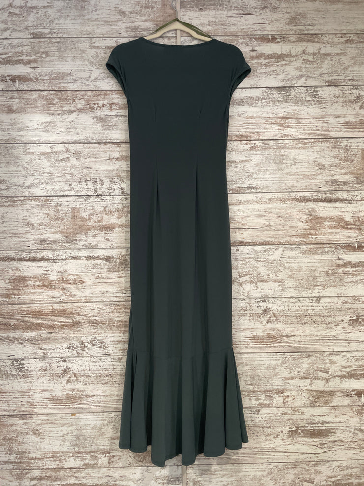 GREEN LONG EVENING GOWN