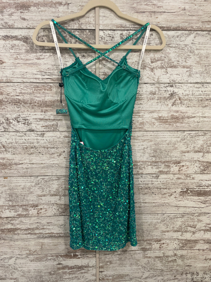 GREEN SEQUIN SHORT DRESS (NEW)