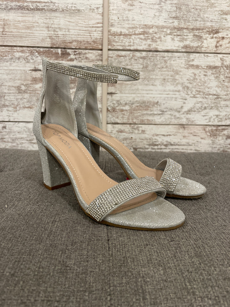 SILVER SPARKLY HEELS