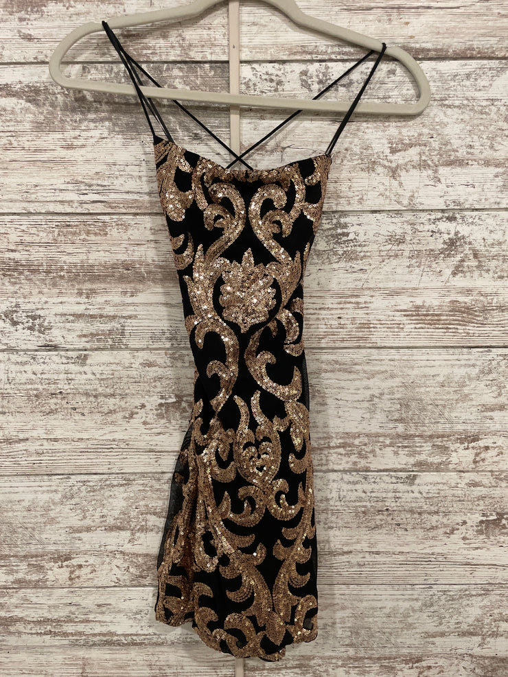 BLACK/GOLD SPARKLY SHORT DRESS