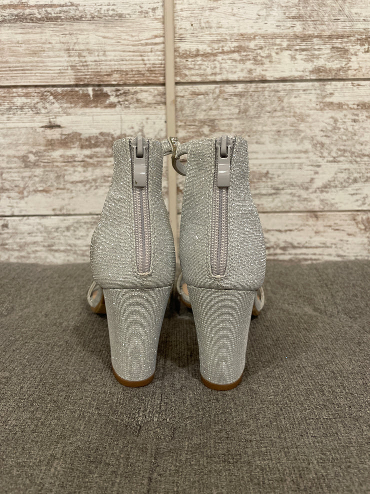 SILVER SPARKLY HEELS