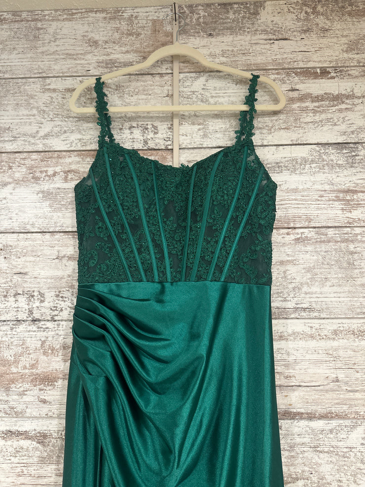 GREEN LONG EVENING GOWN