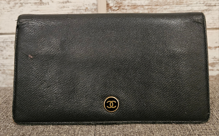 BLACK CAVIER LEATHER WALLE$595