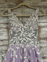 LAVENDER/WHITE A LINE GOWN