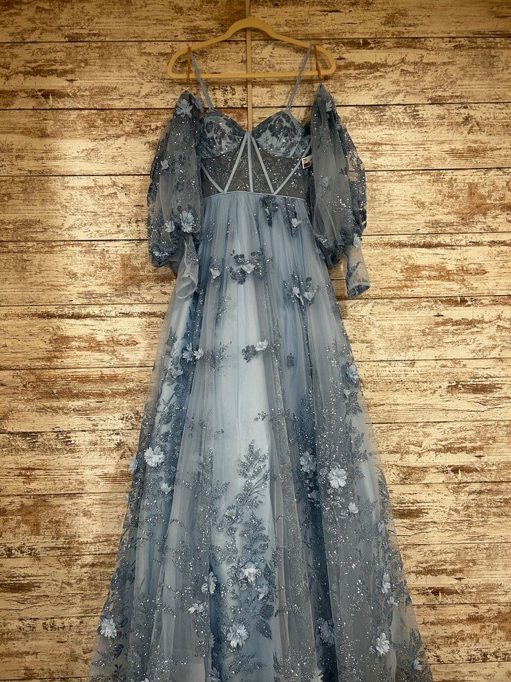 BLUE/FLORAL W/SLEEVE GOWN $798