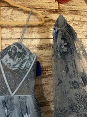 BLUE/FLORAL W/SLEEVE GOWN $798