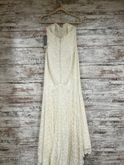 IVORY LACE WEDDING GOWN (NEW)