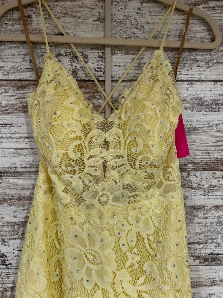 YELLOW/LACE LONG DRESS (NEW)