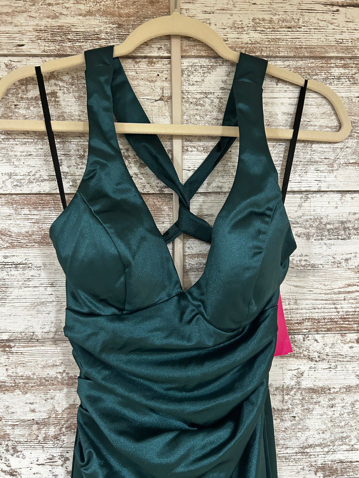 GREEN LONG EVENING GOWN