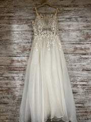 WHITE WEDDING GOWN W/VEIL$1600