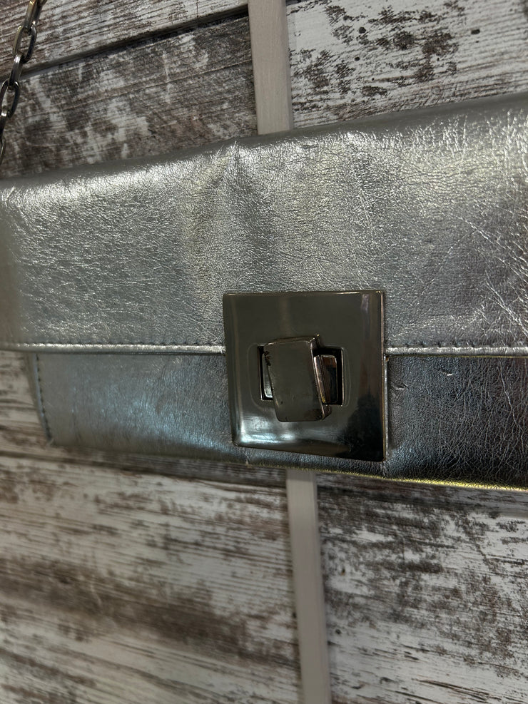 SILVER DRESS PURSE